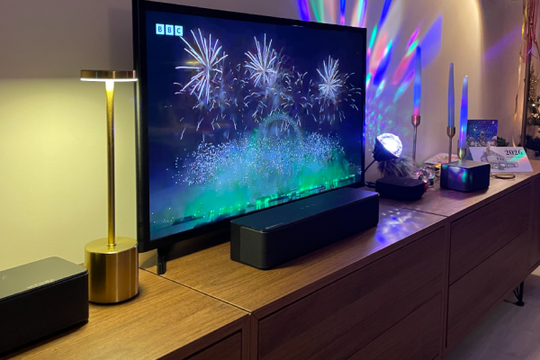 SOUNDBAR + SUBWOOFER ULTIMEA Skywave 7.1.4 Canali Soundbar con Dolby Atmos, Subwoofer Wireless 10, Controllo APP, Sistema audio 7.1.4, Potenza Max 980 W, Cassa wireless, nero SOUNDBAR + SUBWOOFER ULTIMEA Skywave 7.1.4 Canali Soundbar con Dolby Atmos, Subwoofer Wireless 10, Controllo APP, Sistema audio 7.1.4, Potenza Max 980 W, Cassa wireless, nero